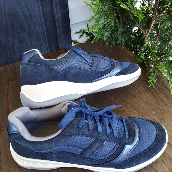 LANDS' END WOMEN'S SHOES - Picture 5 of 7